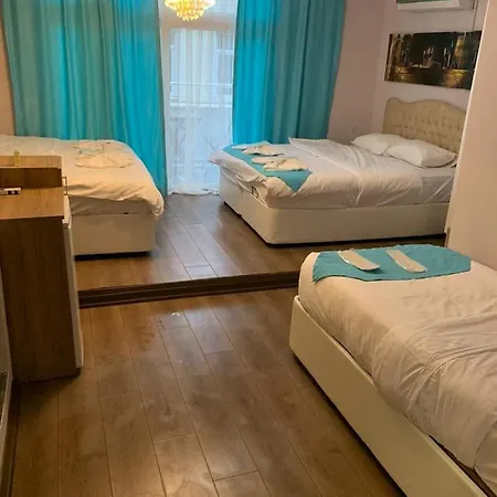 Royale Family Hotel